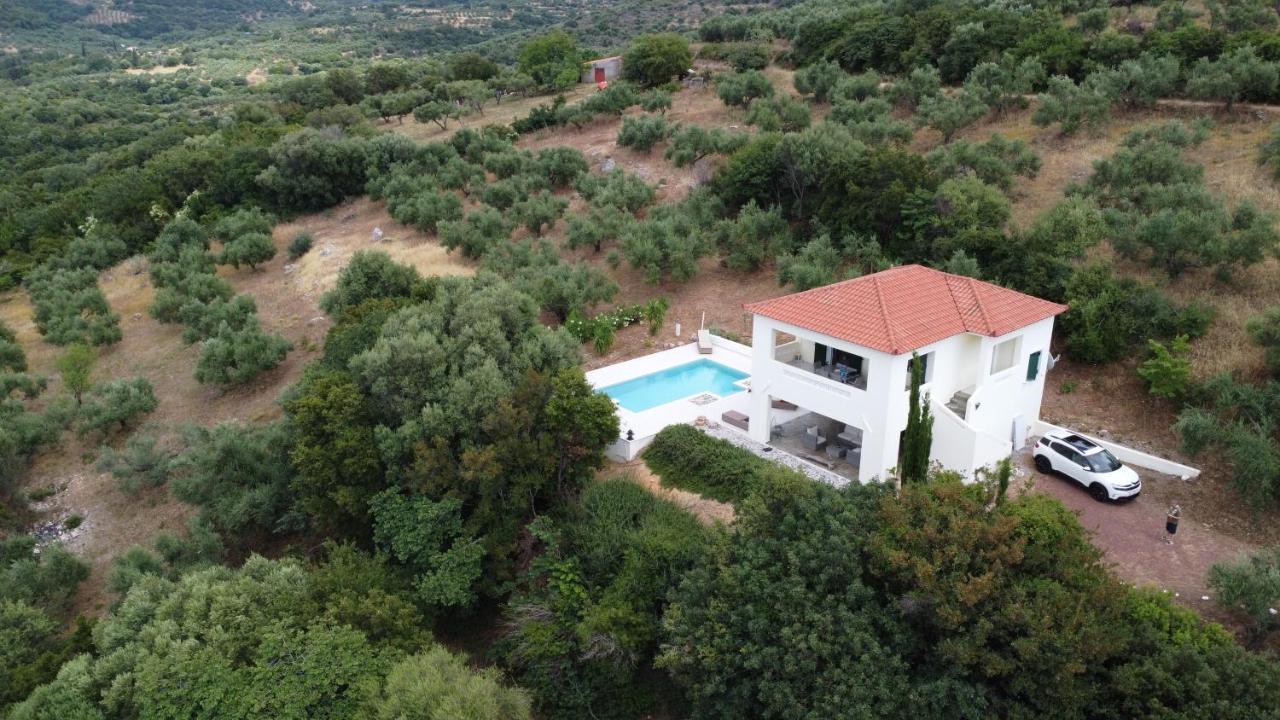 הוילה Vrises  Kyparissia De Wandelboom מראה חיצוני תמונה