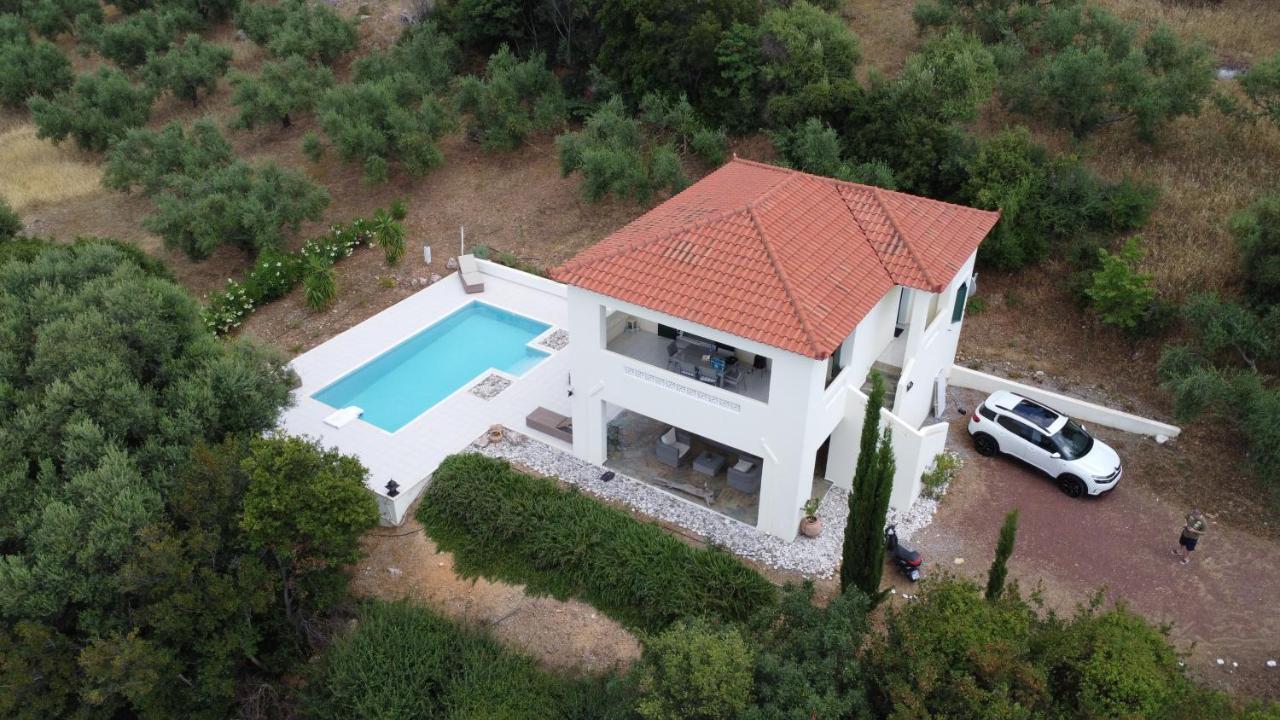 הוילה Vrises  Kyparissia De Wandelboom מראה חיצוני תמונה